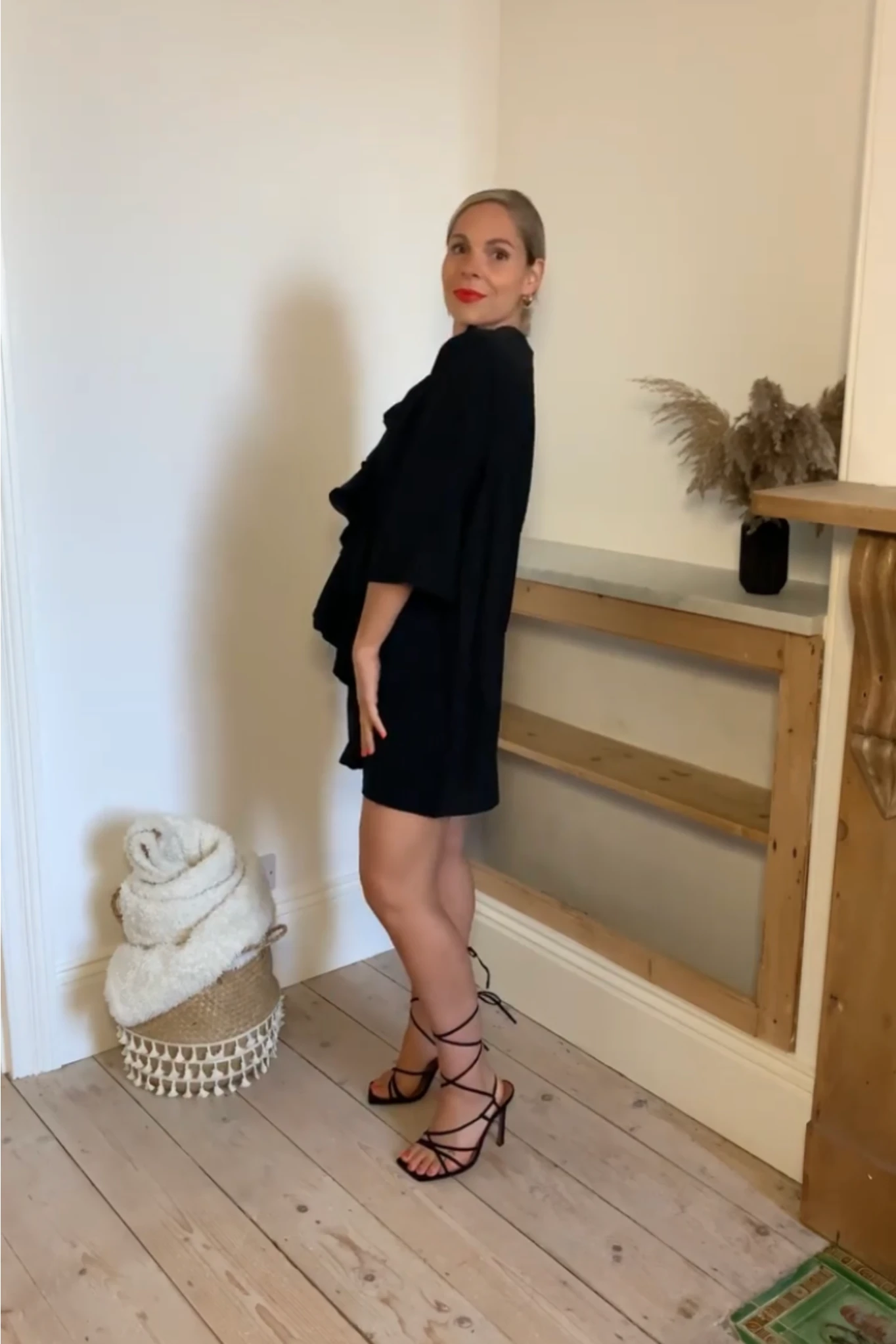 Hoxton Gal Oversize 3/4 Sleeves Frilled Front Tunic Black 3 Hoxton Gal Oversize 3/4 Sleeves Frilled Front Tunic Black - Image 3