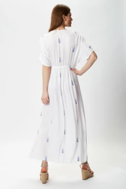 Liquorish White Maxi Beach Dress With Blue Embroidery -Liquosmi Store LGcJOXXx 11721