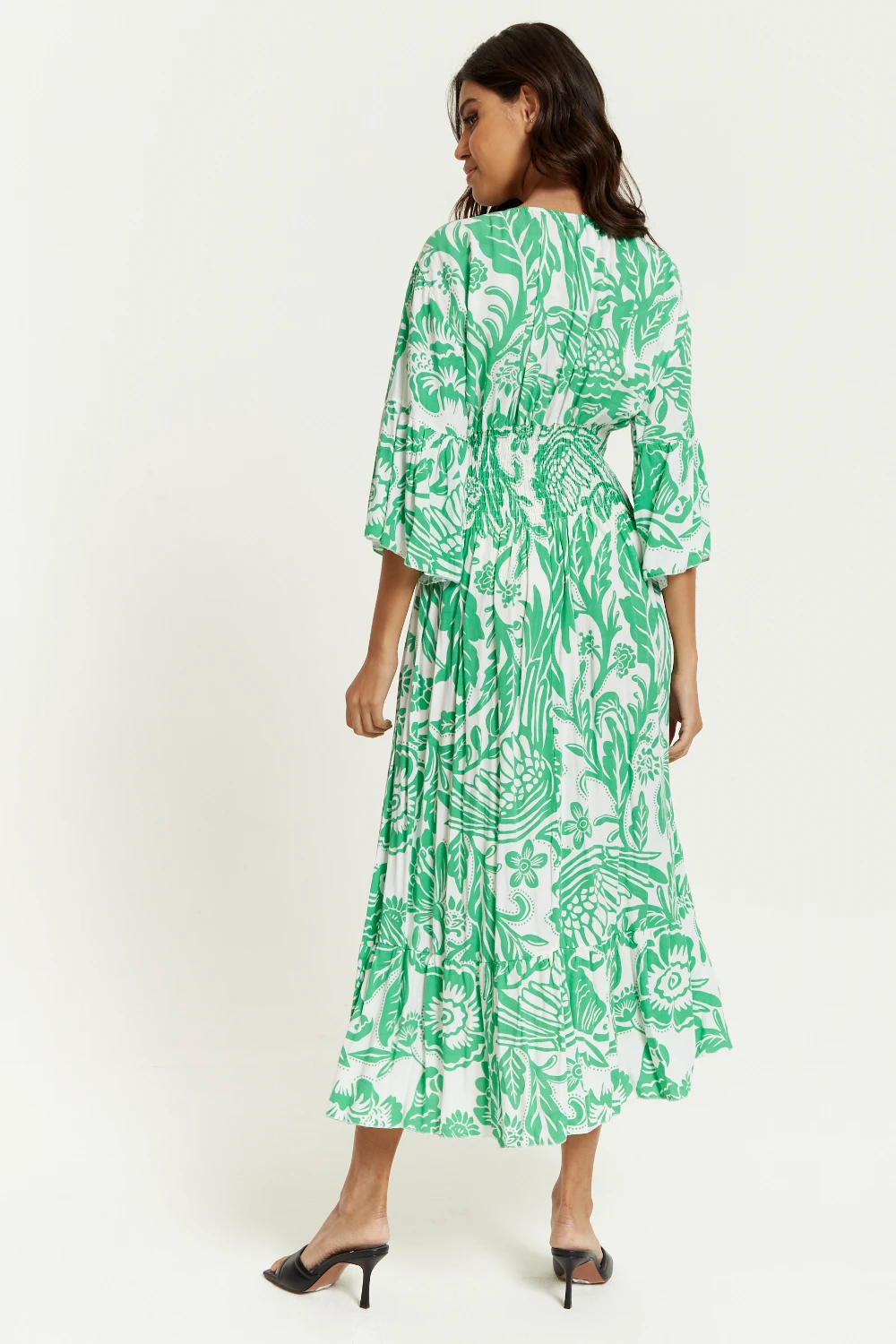 Hoxton Gal Oversized V Neck Detail Floral Print Maxi Dress 4 Hoxton Gal Oversized V Neck Detail Floral Print Maxi Dress - Image 4
