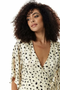 Liquorish Animal Print Midi Wrap Dress In Cream -Liquosmi Store QQR9p5sS 10442