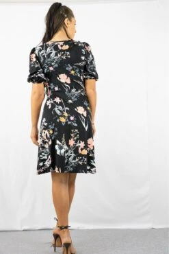 Signage Round Neck Short Puff Sleeve Midi Dress -Liquosmi Store Uu45dreR 15678