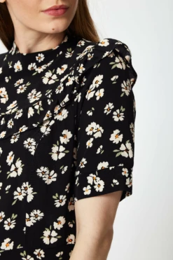 Liquorish Black Floral Mini Dress With Frill Details 6 Liquorish Black Floral Mini Dress With Frill Details -Liquosmi Store cGtGj8we 8388