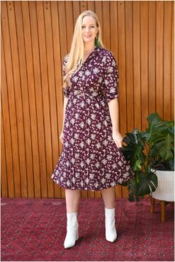 Mela London Burgundy Ditsy Daisy Pleated Midi Dress -Liquosmi Store gQlptDn8 13390