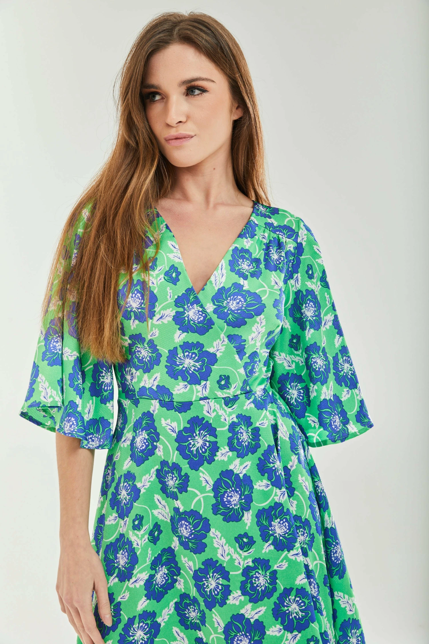 Liquorish Blue Floral Midi Wrap Dress Kimono Sleeve In Green 4 Liquorish Blue Floral Midi Wrap Dress Kimono Sleeve In Green - Image 4
